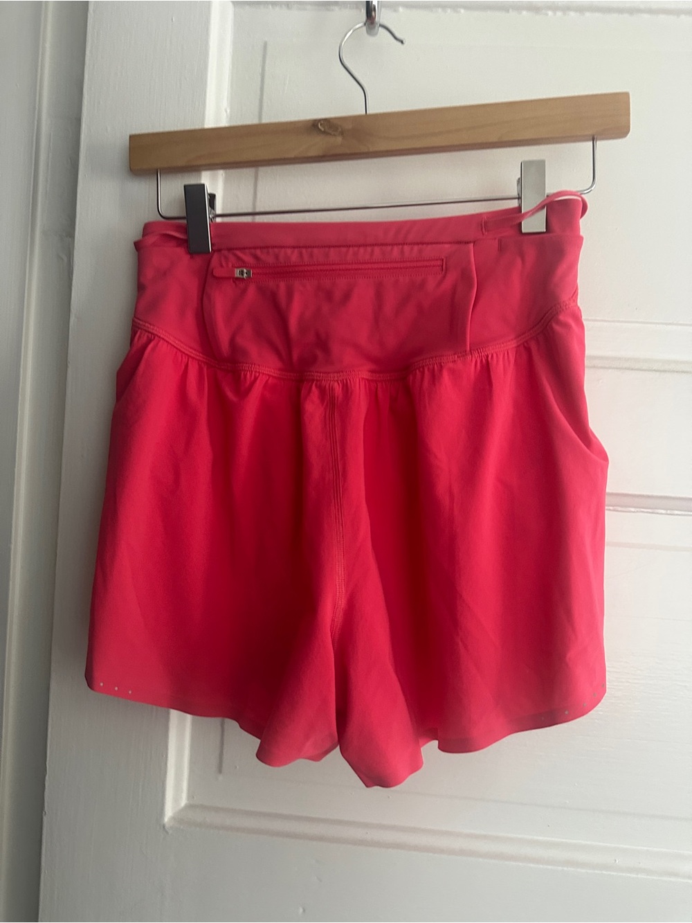 Lululemon road to trail shorts - Picture 4 of 4